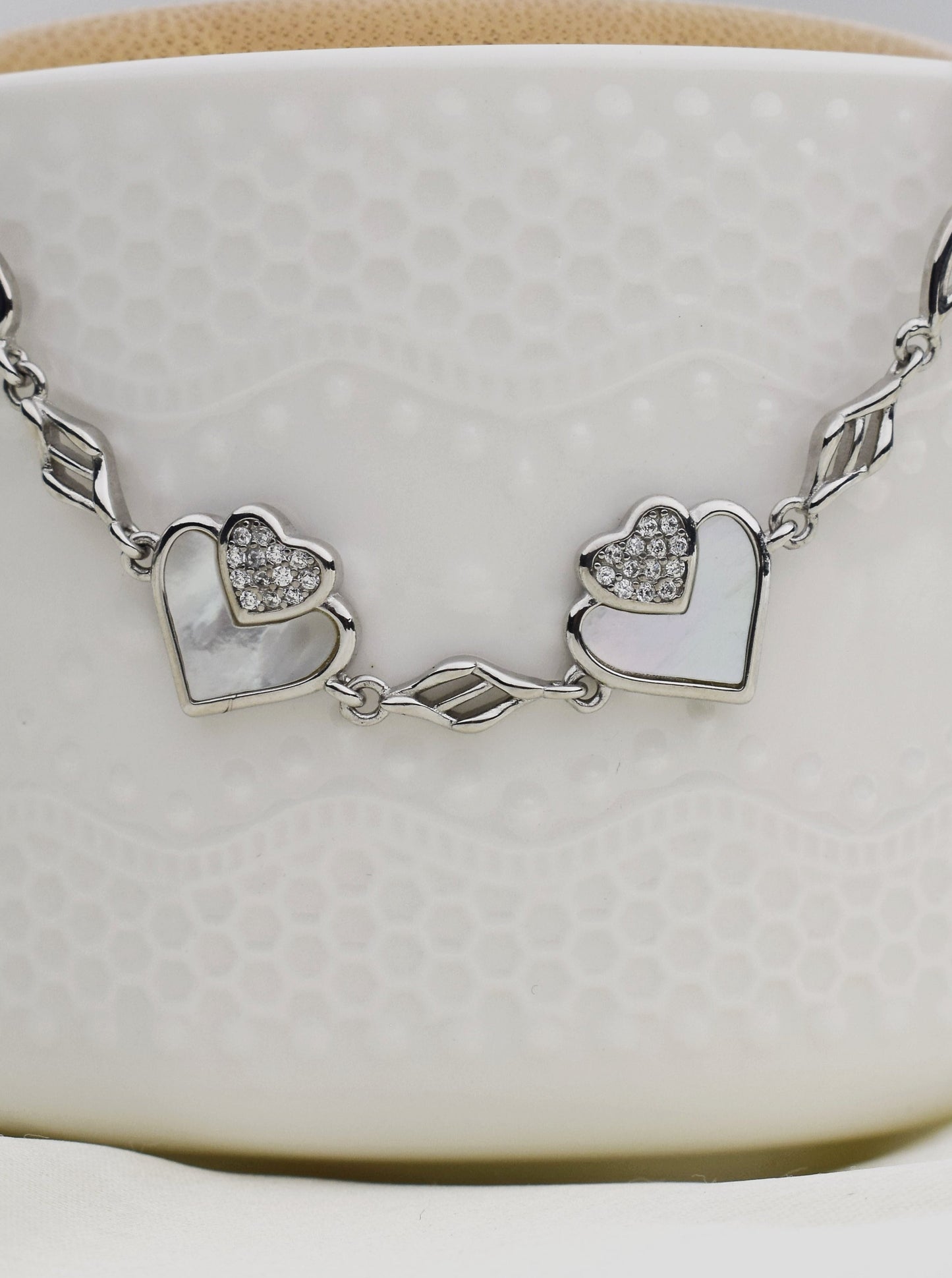 Graceful Heart Bracelet