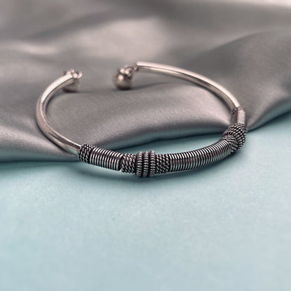 Alluring Silver Oxidized Bracelet