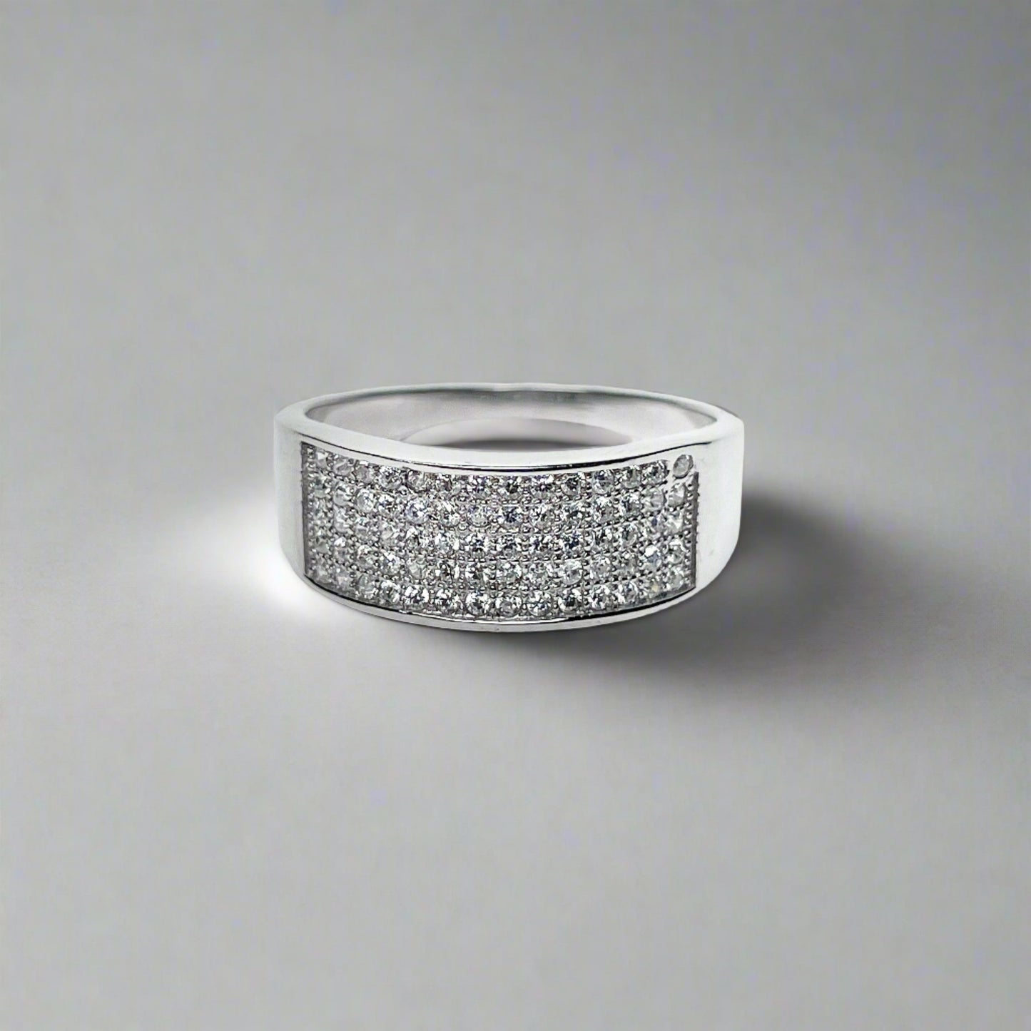 Frosted Radiance Ring