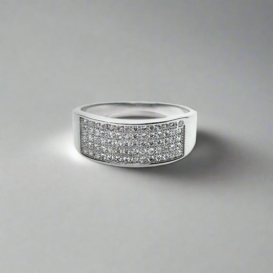 Frosted Radiance Ring