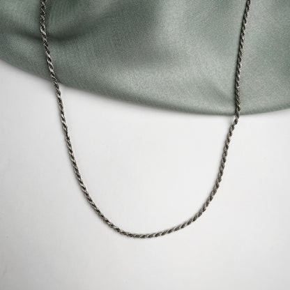 Sleek Serendipity Silver Chain