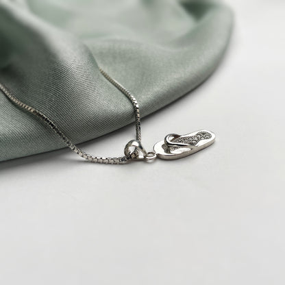 Dreamy Sleeper Silver Necklace