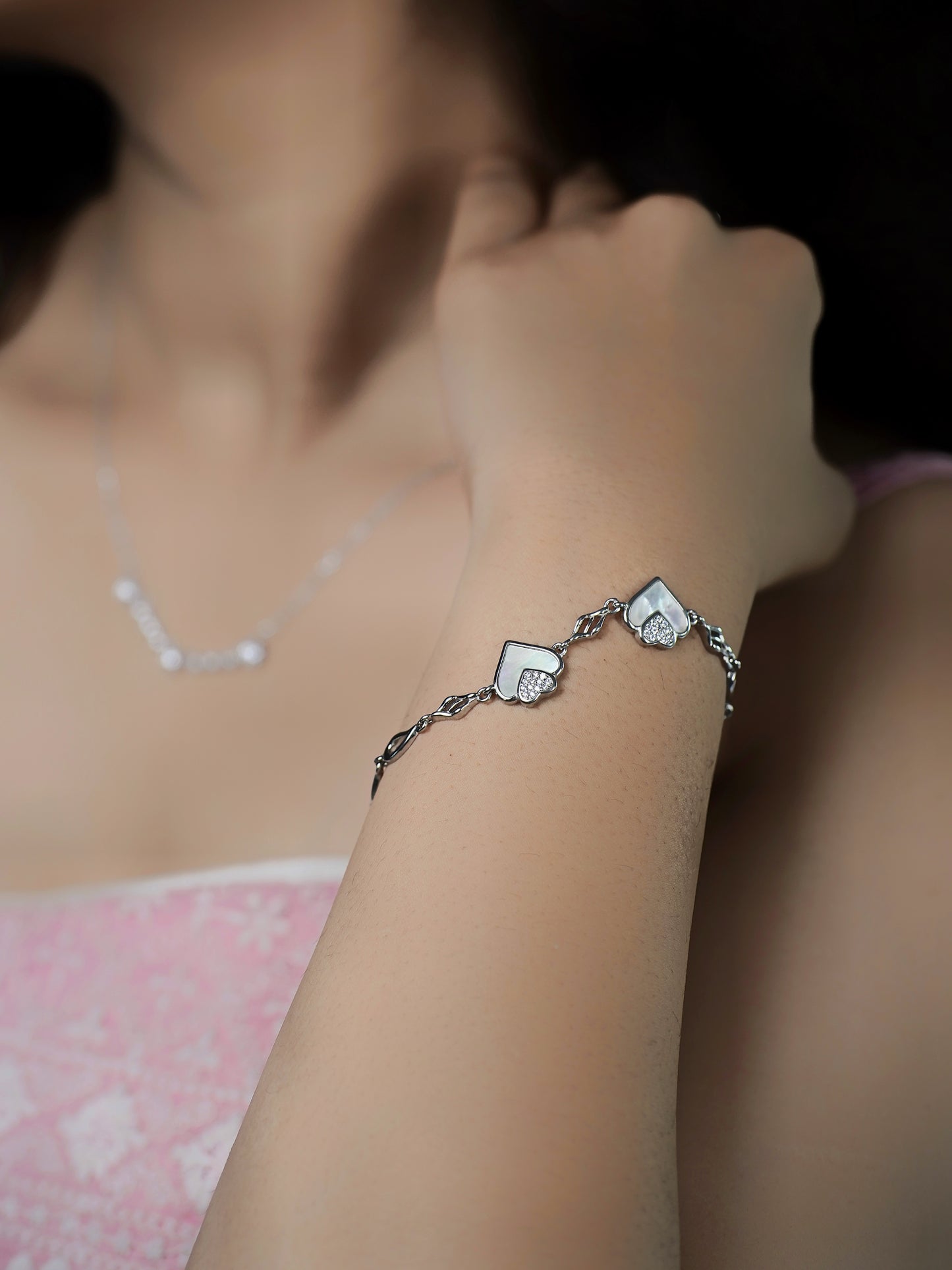 Graceful Heart Bracelet