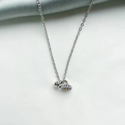 Silver Spring Daisy Necklace