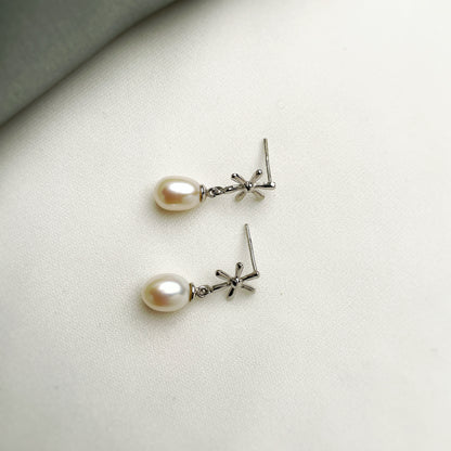 Sweetheart Pearl Drop Stud