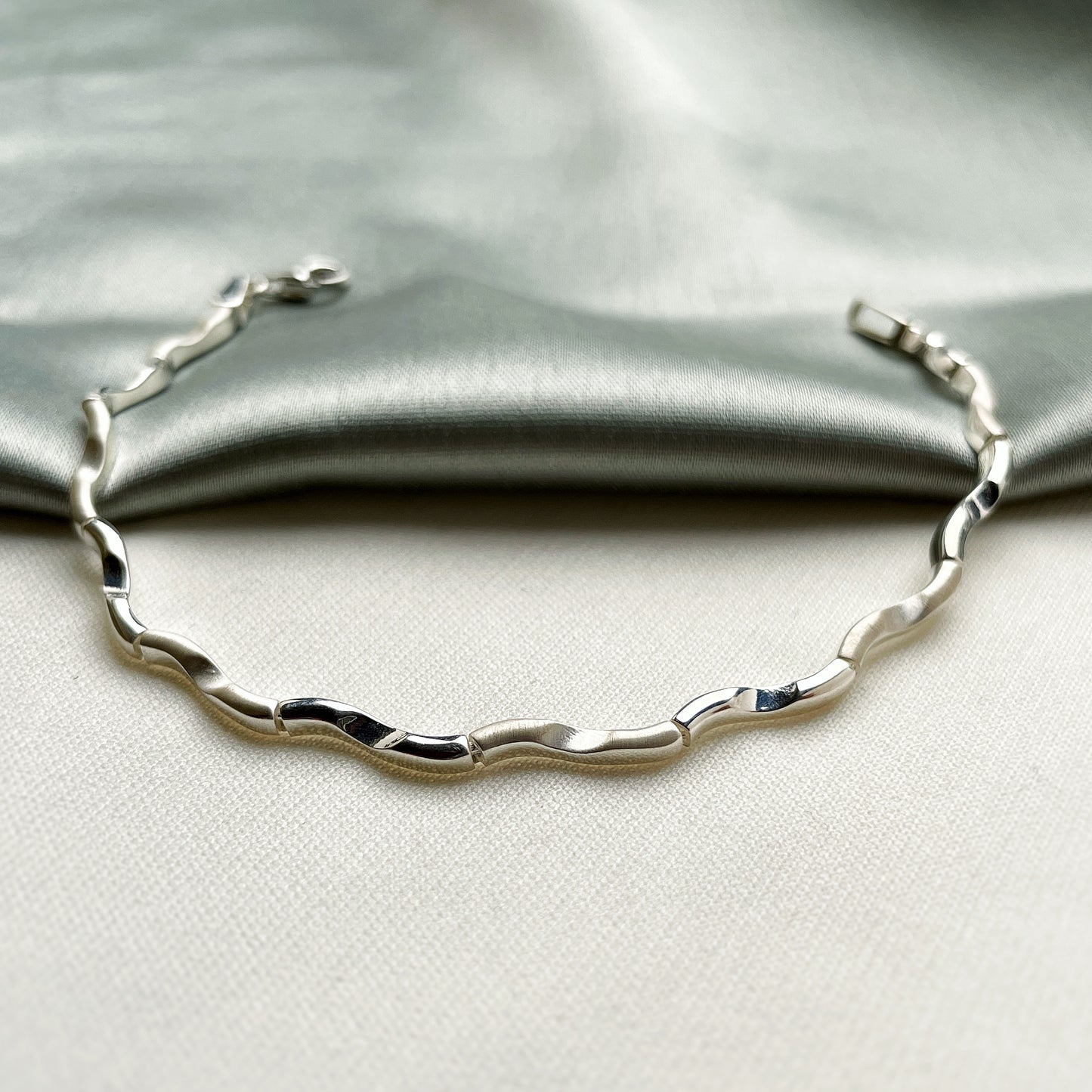 Streamlined Solitaire Bracelet