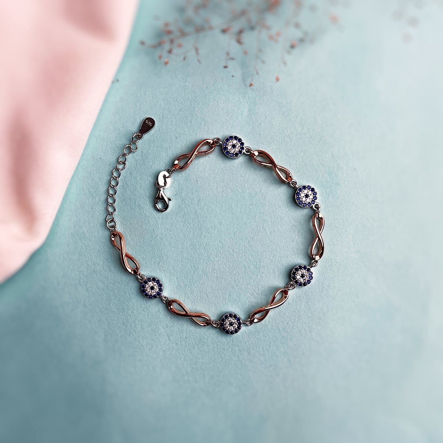 Serene Loop Bracelet