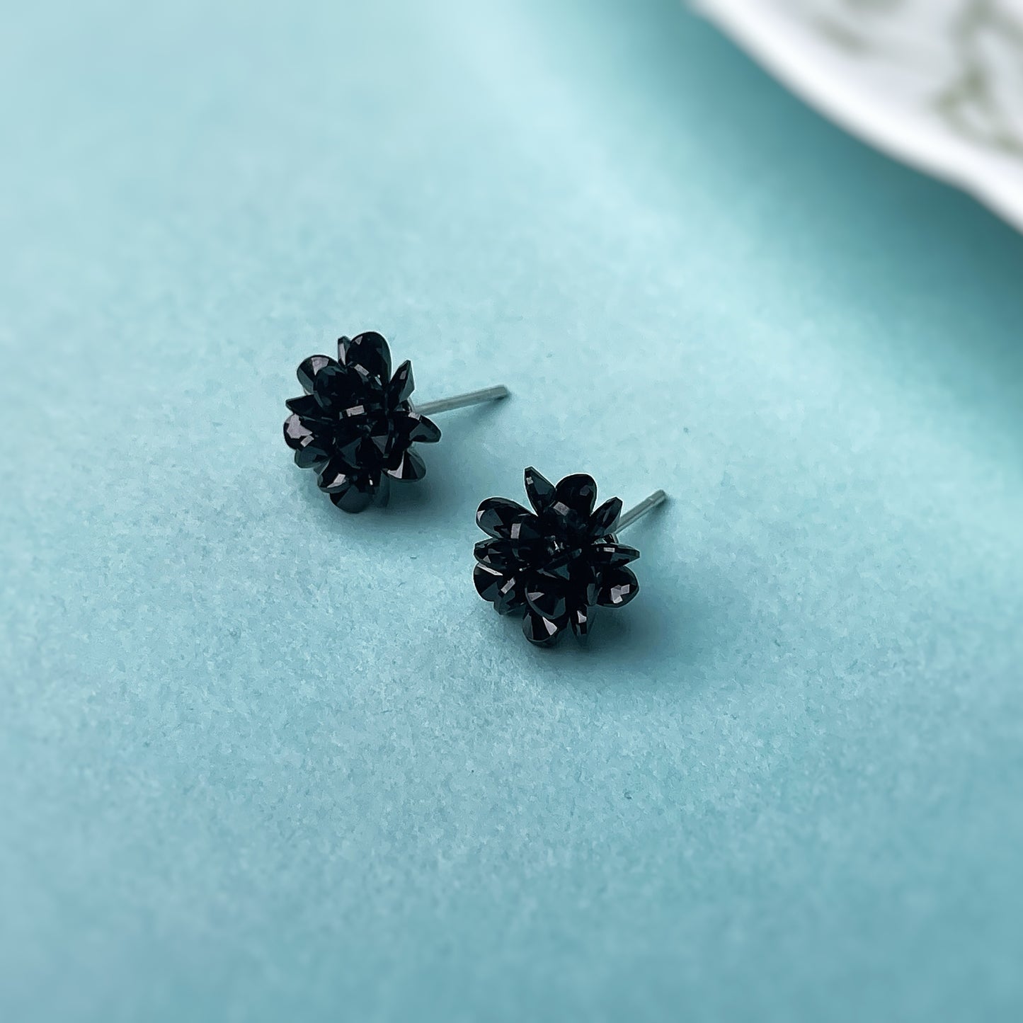 Black Nucleus Stud